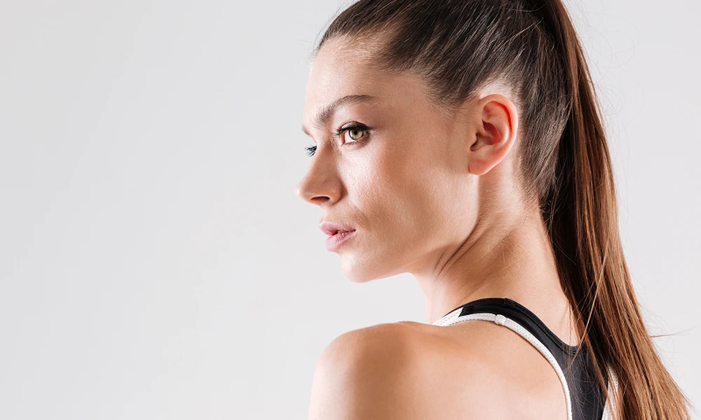 4 Ways to Achieve a Defined Jawline and Avoid Early Skin Sagging